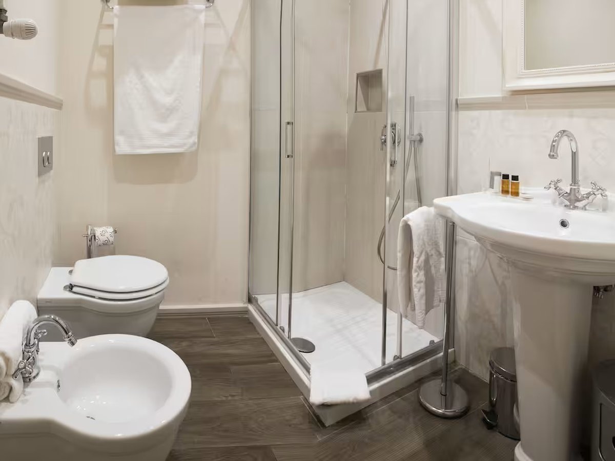 Tornabuoni View - Bathroom Photo